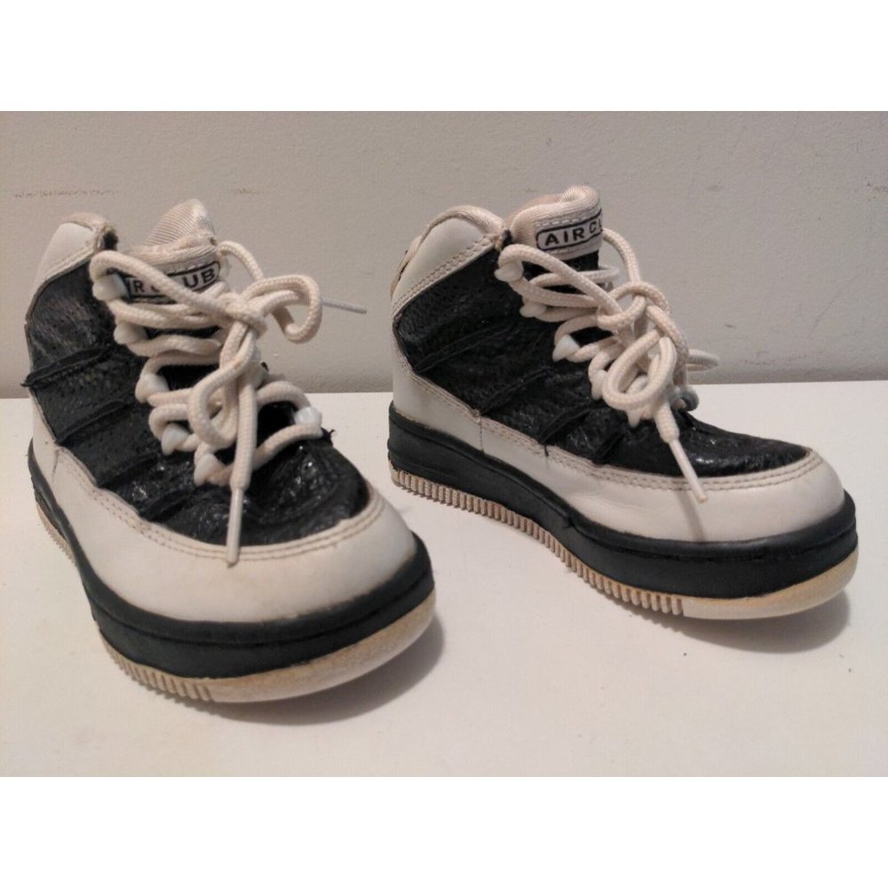 Nike Air Club Boys Sneakers White Black Size 11 Shoes Basketball